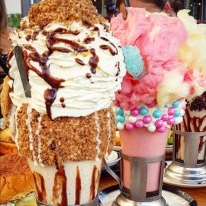 Meet your Posher, Amina